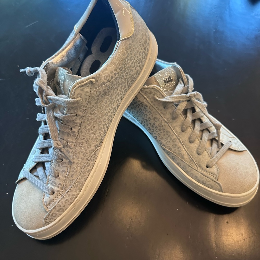 P448 John Metallic Leopard Print Low Top